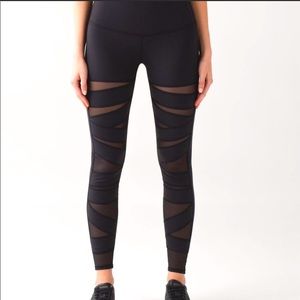 Lululemon Athleta Women’s Mesh Leggings